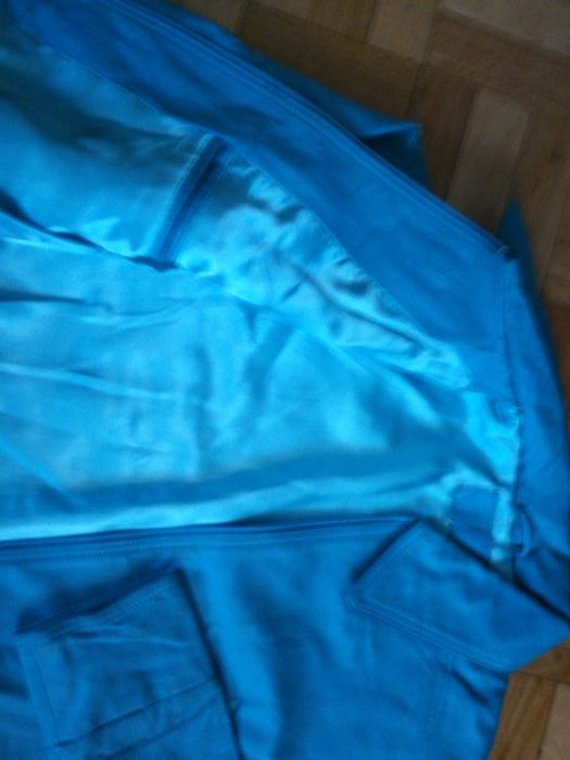 Casacos em pele em estado de novo