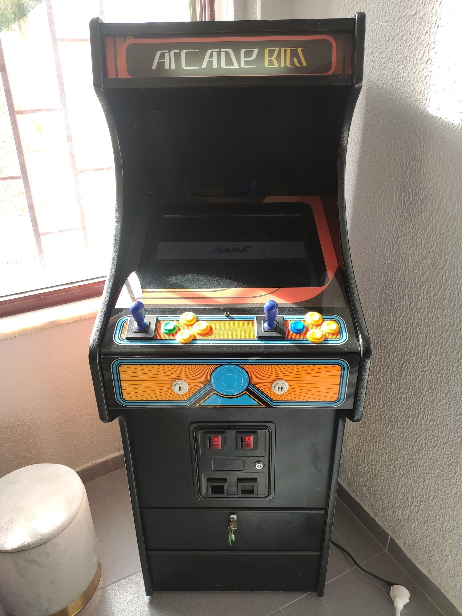 Máquina de jogos arcade