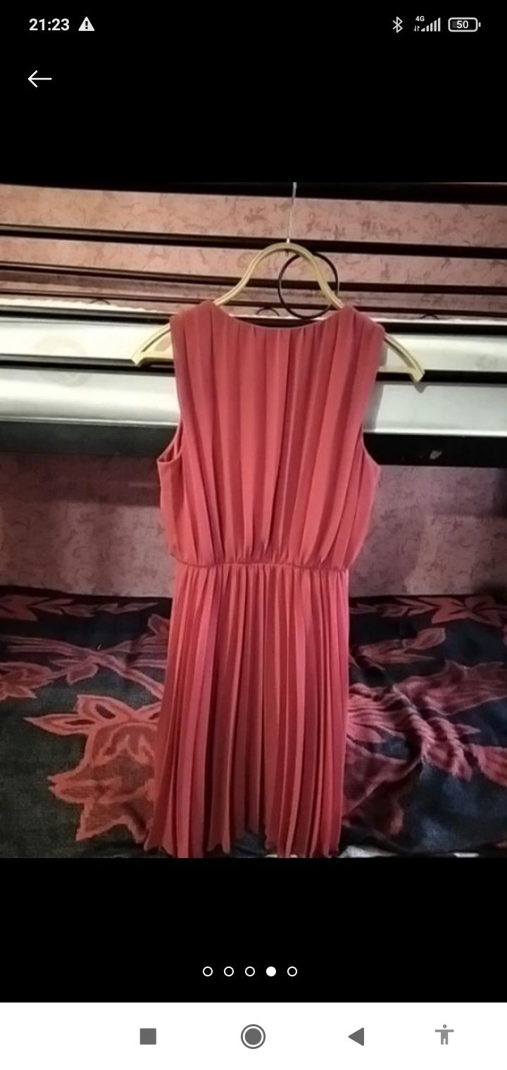 Платье женское коктельное.