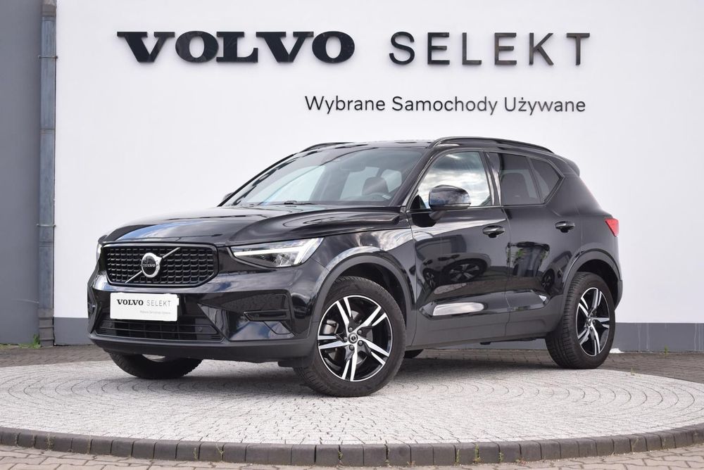 Volvo XC 40 B3 PLUS DARK Kamera*Podgrz.Fotele/kierownica*HarmanKardon*FV23%