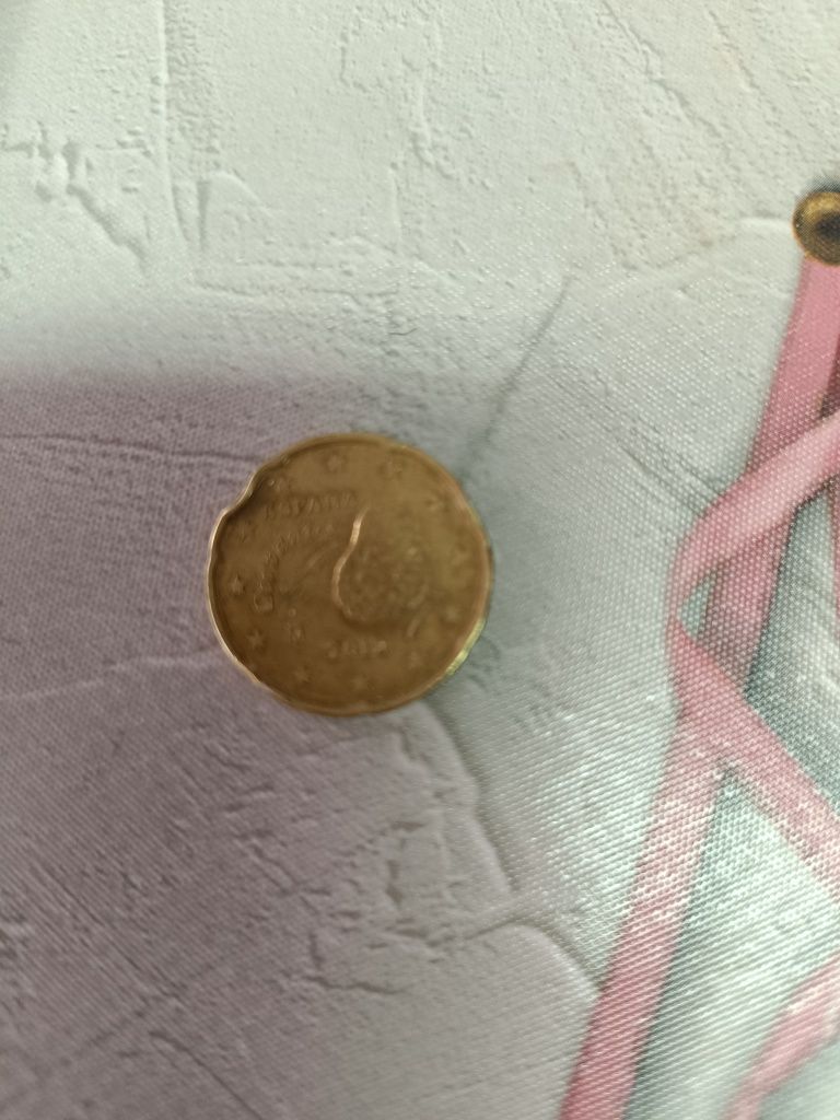 Vendo moeda de 20 cêntimos com erro de cunhagem