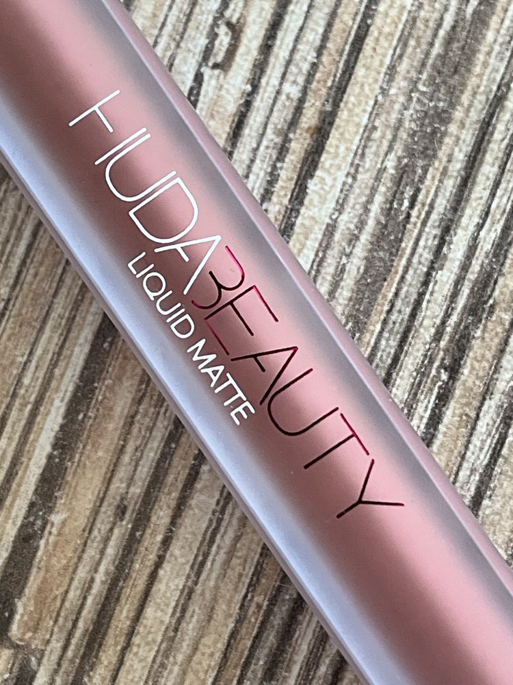 Huda Beauty Bombshell оригінал