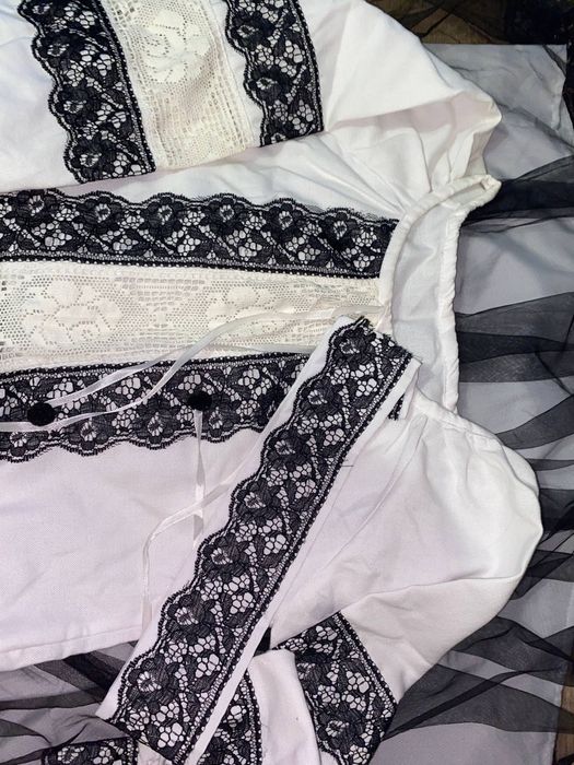 Сукня вишита в українському стилі