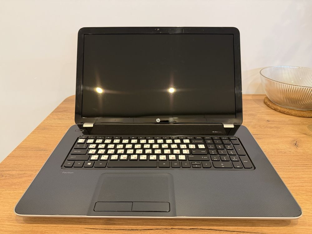 Ноутбук HP Pavilion 17-e088n