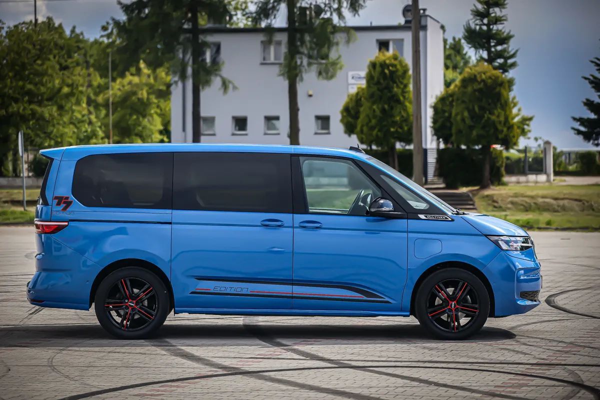 Volkswagen Multivan Multivan T7 EDITION 7miejsc VAT23% Alcantara Hak 285PS