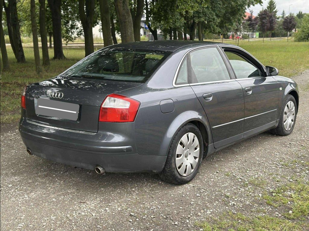 Ładna Audi A4 B6 z gazem 2.4 klimatronik