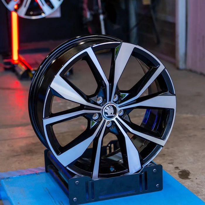 NOWE ORYGINALNE Felgi aluminiowe 18" Skoda Fabia RS Scala Kamiq