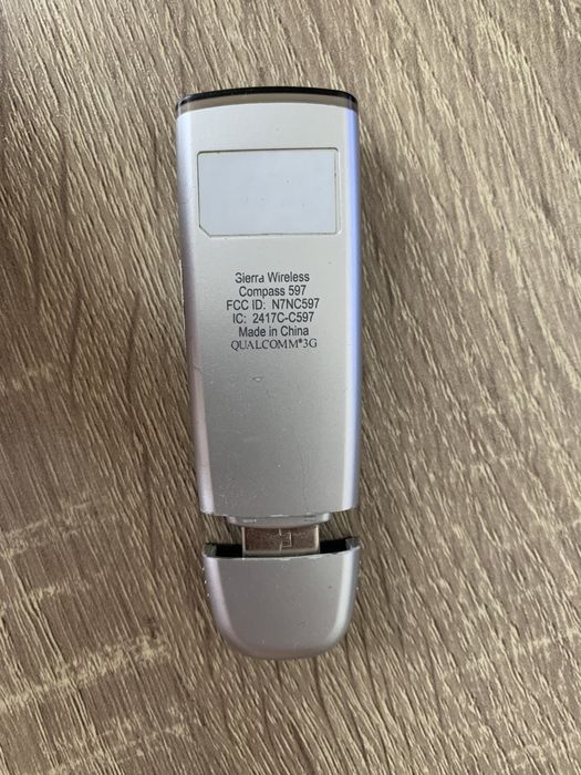 Продам б/у модем Sprint Compass 597