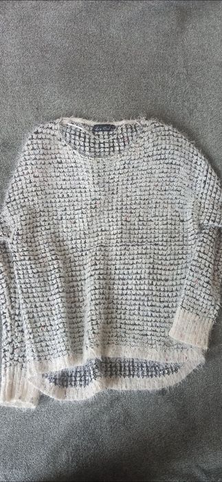 Kremowo czarny sweterek włochaty mięciutki cieplutki M-XL Lisa Tossa