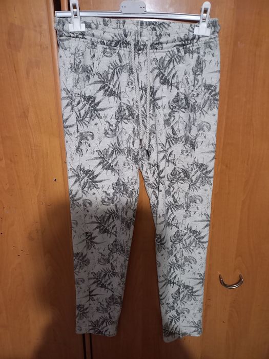 Sprzedam spodnie dresowe damskie