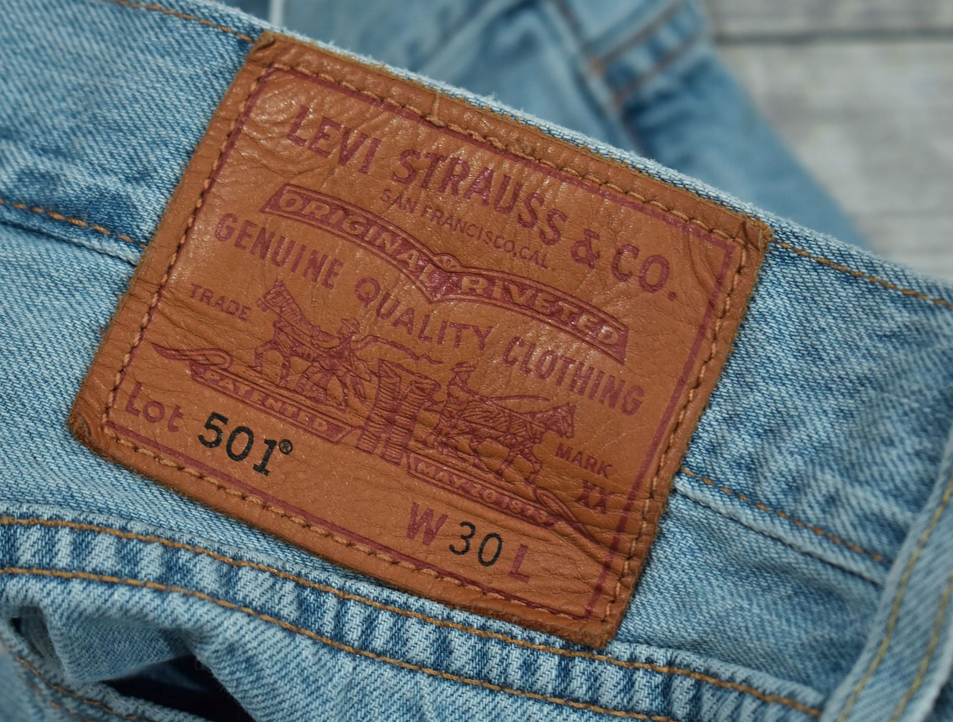 LEVIS Lot 501 Spodenki Jeansowe Bermudy Męskie W30