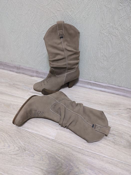 Козаки черевики EDS 41р. 26.5 см шкіряні нубук
виготовлені по