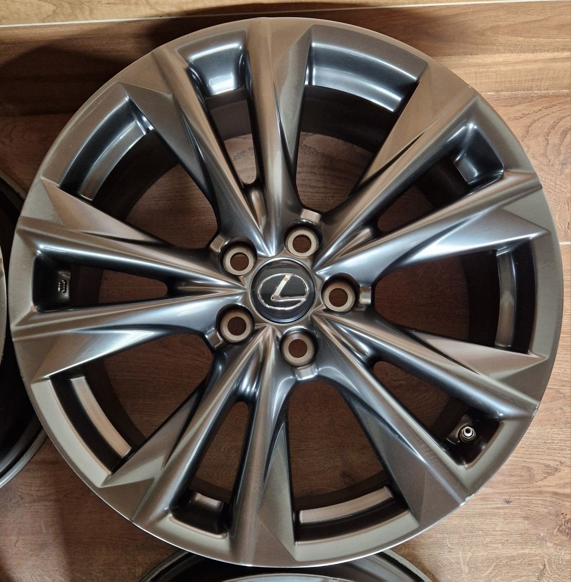 Оригінальні диски Lexus R19 5x114.3 | TPMS | Без дефектів
