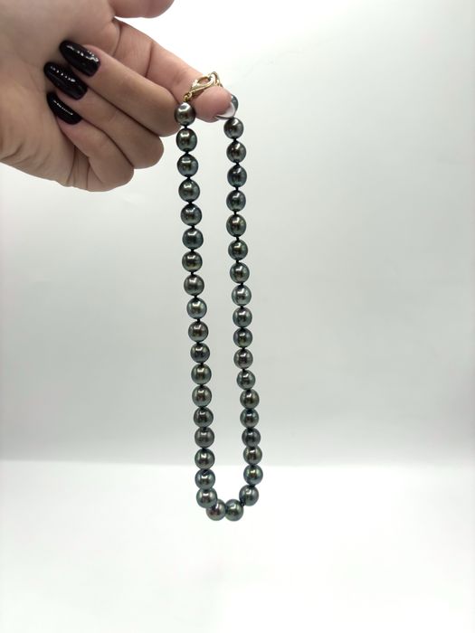 Naturalne Czarne Perły ze złotym zapięciem