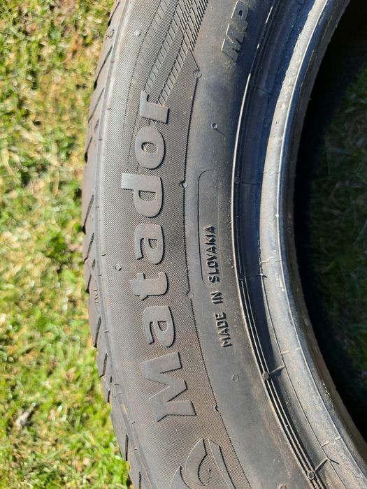 Opona  205/55 R 16