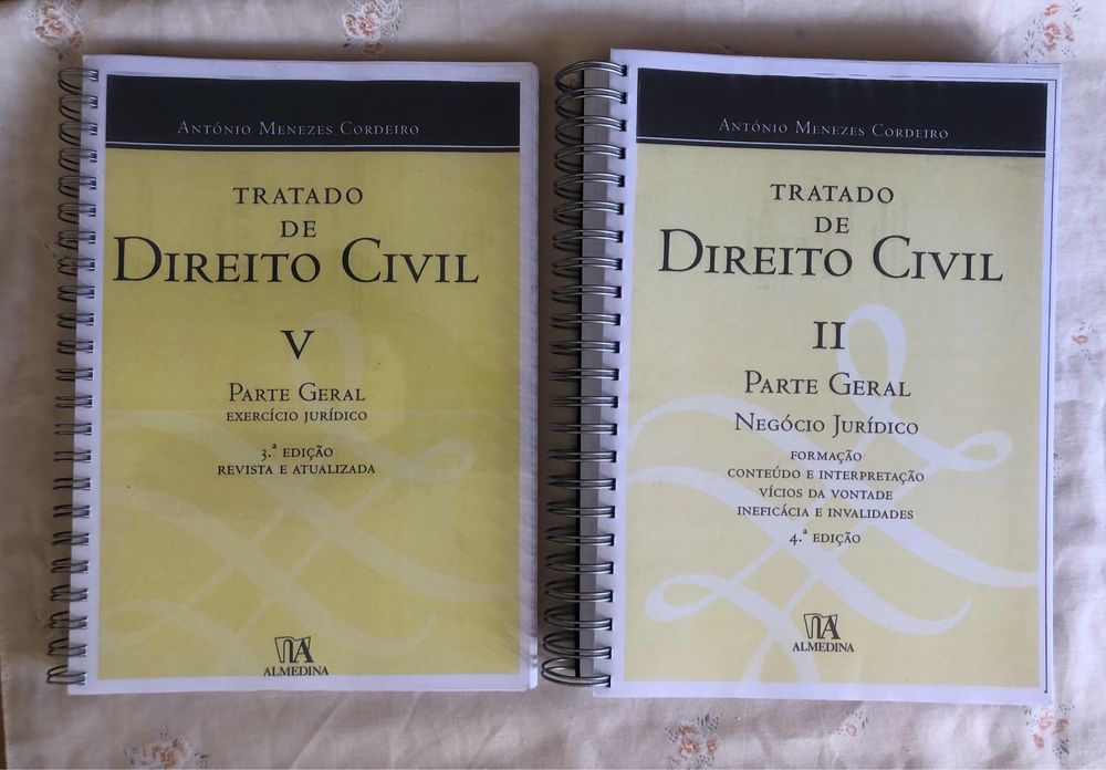 Vendo livros de Direito