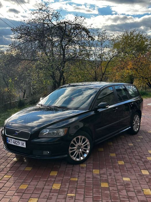 volvo v50 2004 року