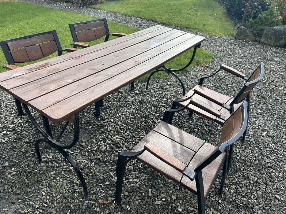 8 stołów i 32 krzesla / ogródek piwny