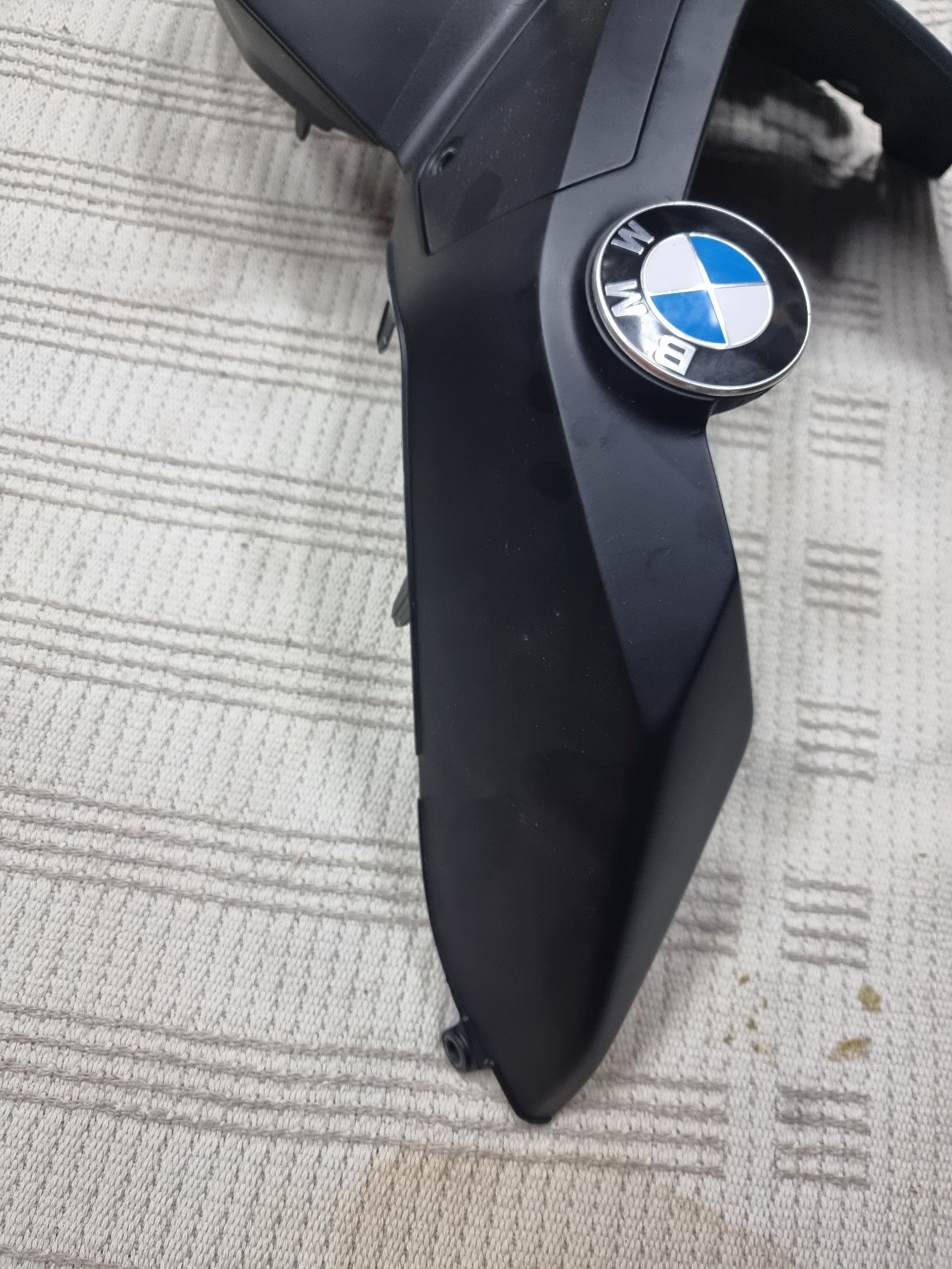 Sprzedam owiewke wypełnienie z emblematami BMW GS 1200 Adventure