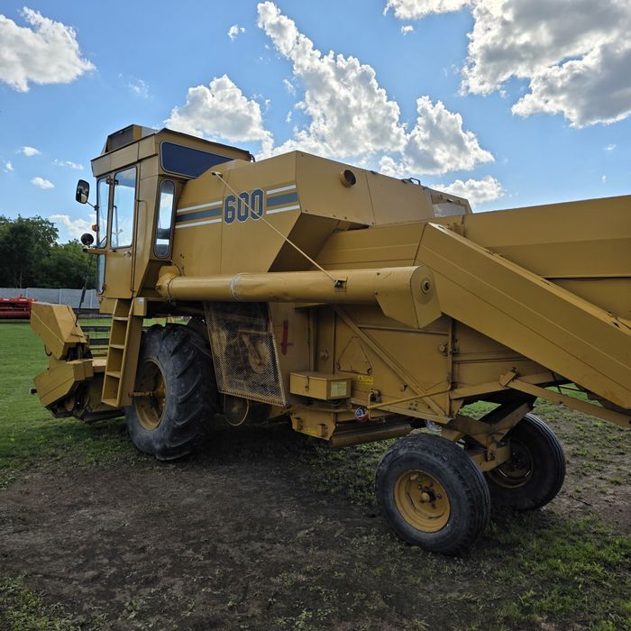 Комбайн зерно збиральний Sampo 600 680 з Фінляндії