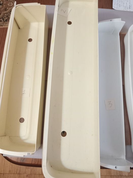 Полка на дверцята у холодильник