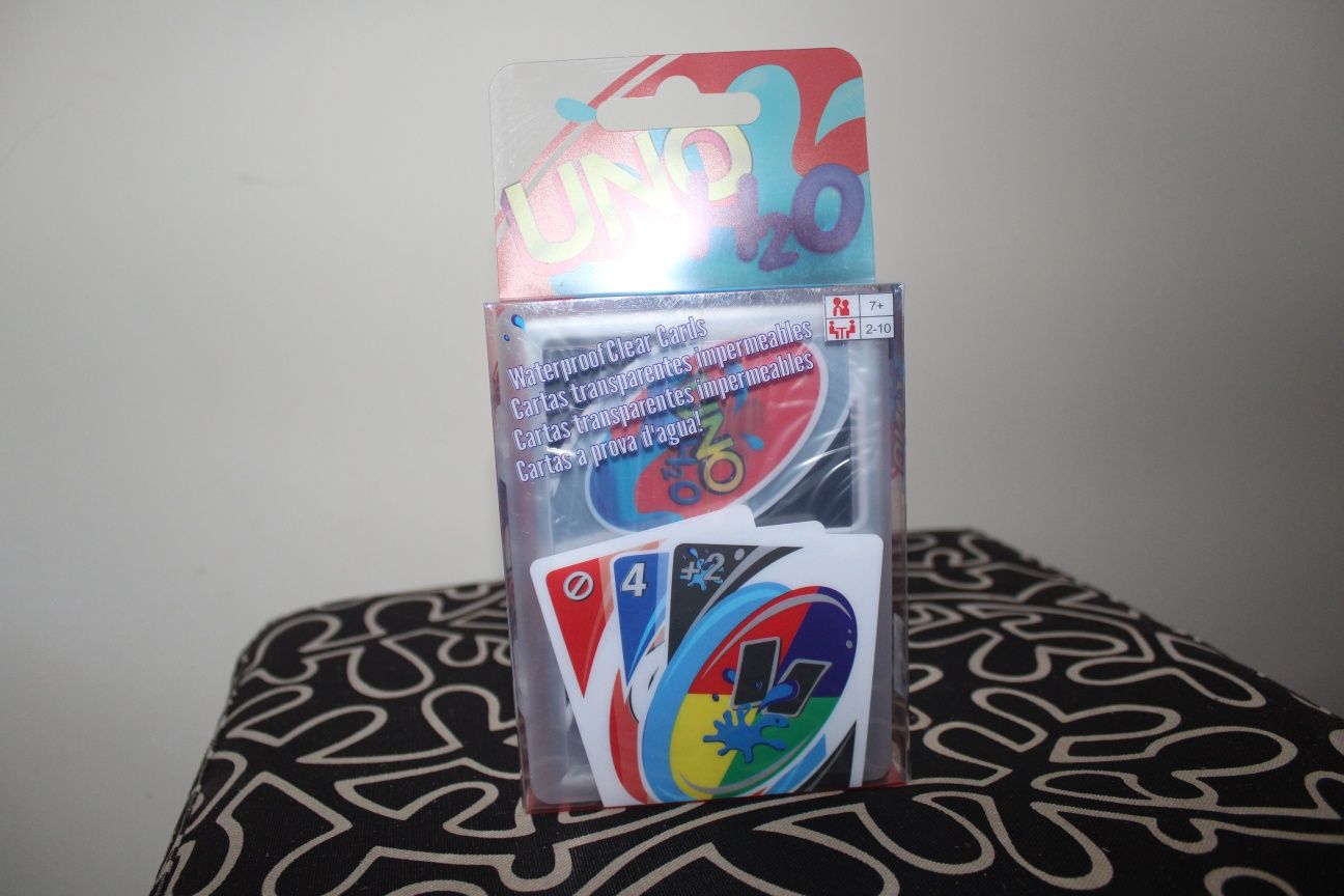 Cartas UNO impermeáveis