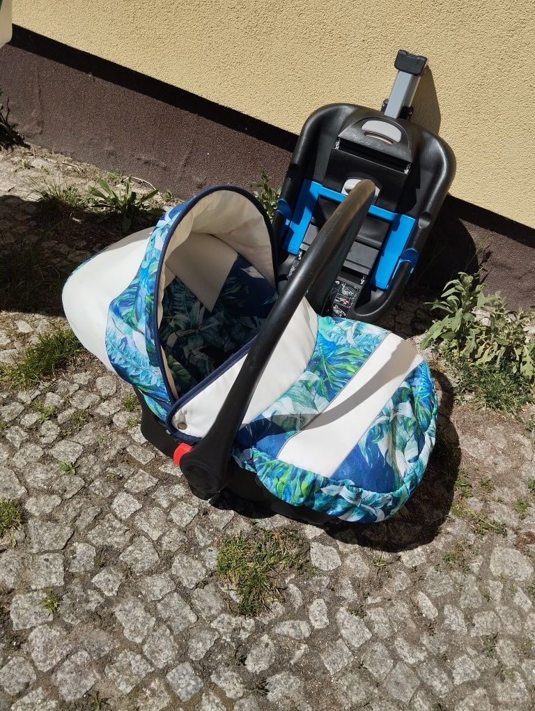 Wózek spacerowy Tropical plus fotelik z bazą ISOFIX