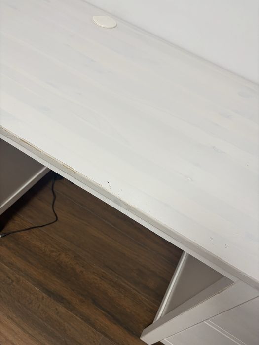 Biurko Ikea Hemnes, krzeslo gratis
