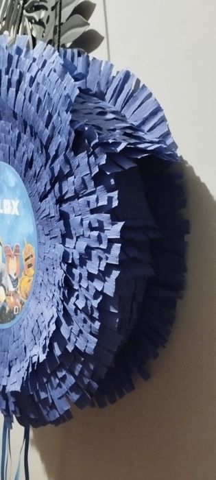 Piniata Roblox 45x 45x 8 cm