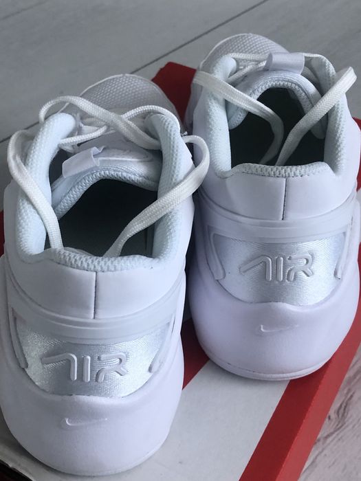 Кроссовки Nike