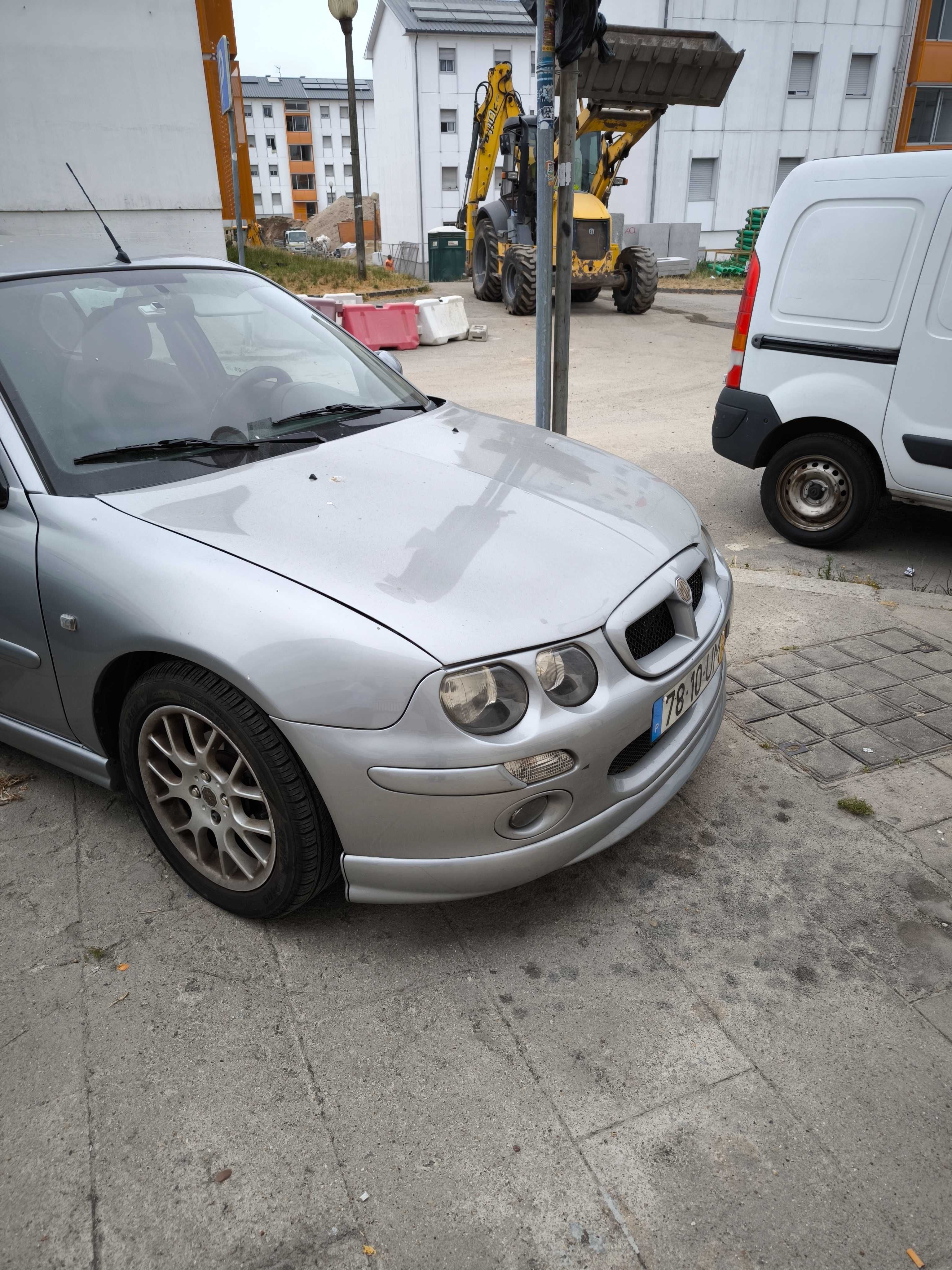 Vendo MG - ZR com pintura nova, estofos novos em couro