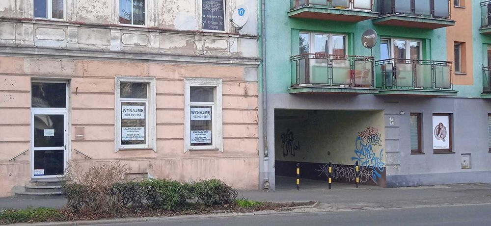 Lokal 50 m2 / 3 pomieszczenia + toaleta / klimatyzacja / 2 wejścia