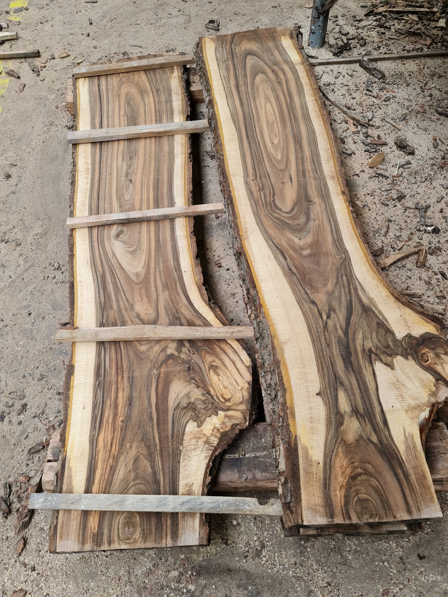 Orzech włoski stół deska drewno monolit wood meble foszty