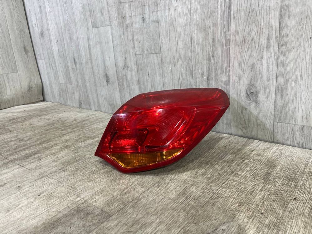 Фонарь стоп задний правый Opel Astra J ХЕТЧБЕК ( 2010 - 2015 г. )