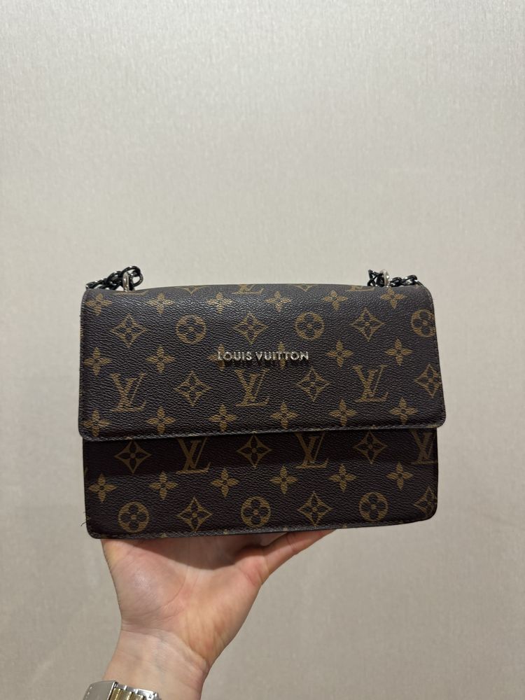 Сумка коричнева  louis vuitton