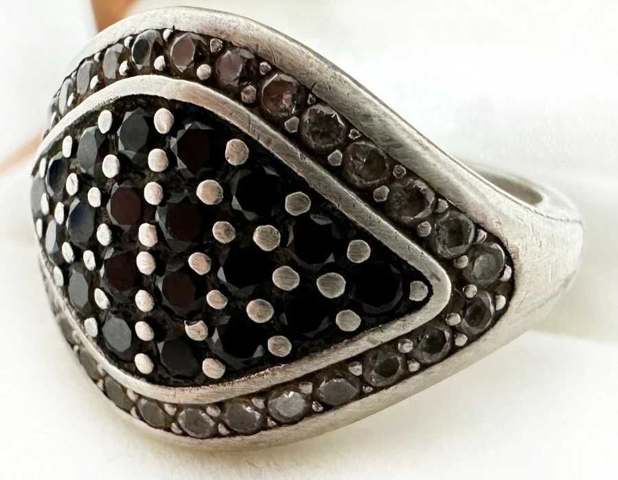 Cudny srebrny pierścionek z cyrkoniami 5,76G Super cena