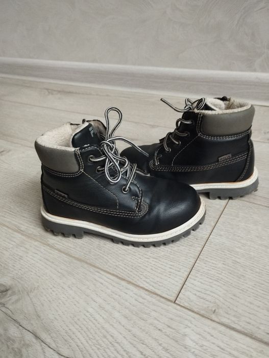 Фірмові шкіряні ботіночки Fila 25 розмір