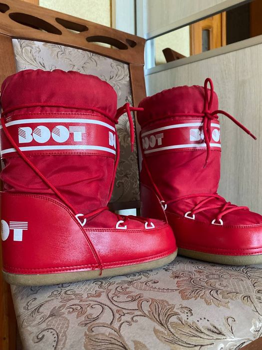 moon boots червоні