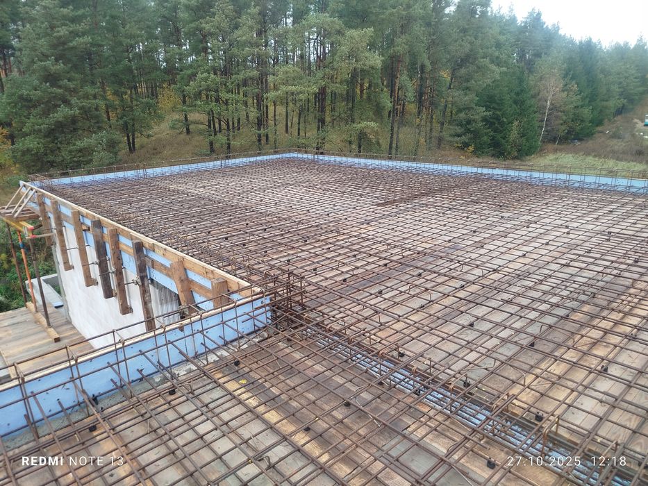 Budowa domów, więzby dachowe, konstrukcje żelbetonowe.