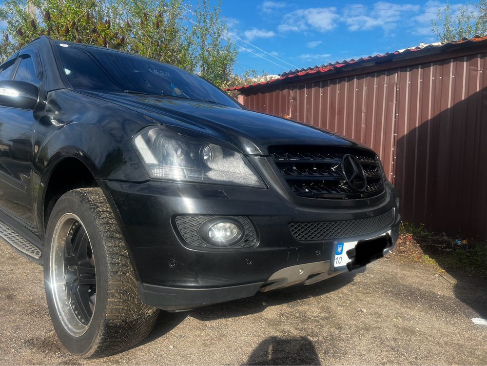 Бампер Mercedes ML 164