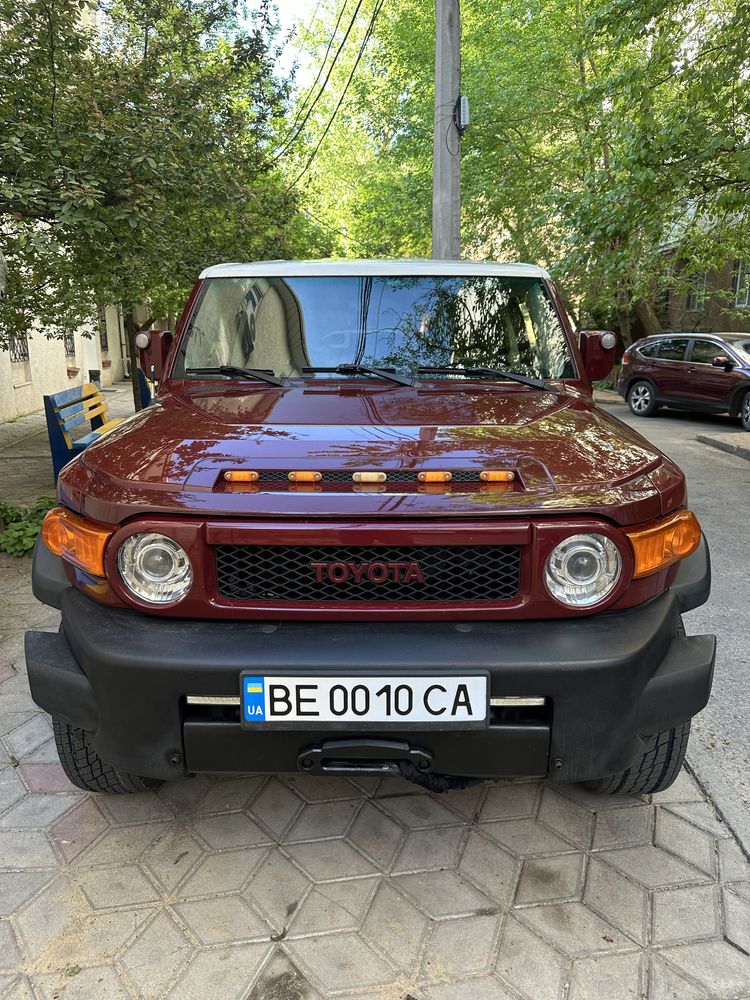 Продам Toyota Fj Cruiser