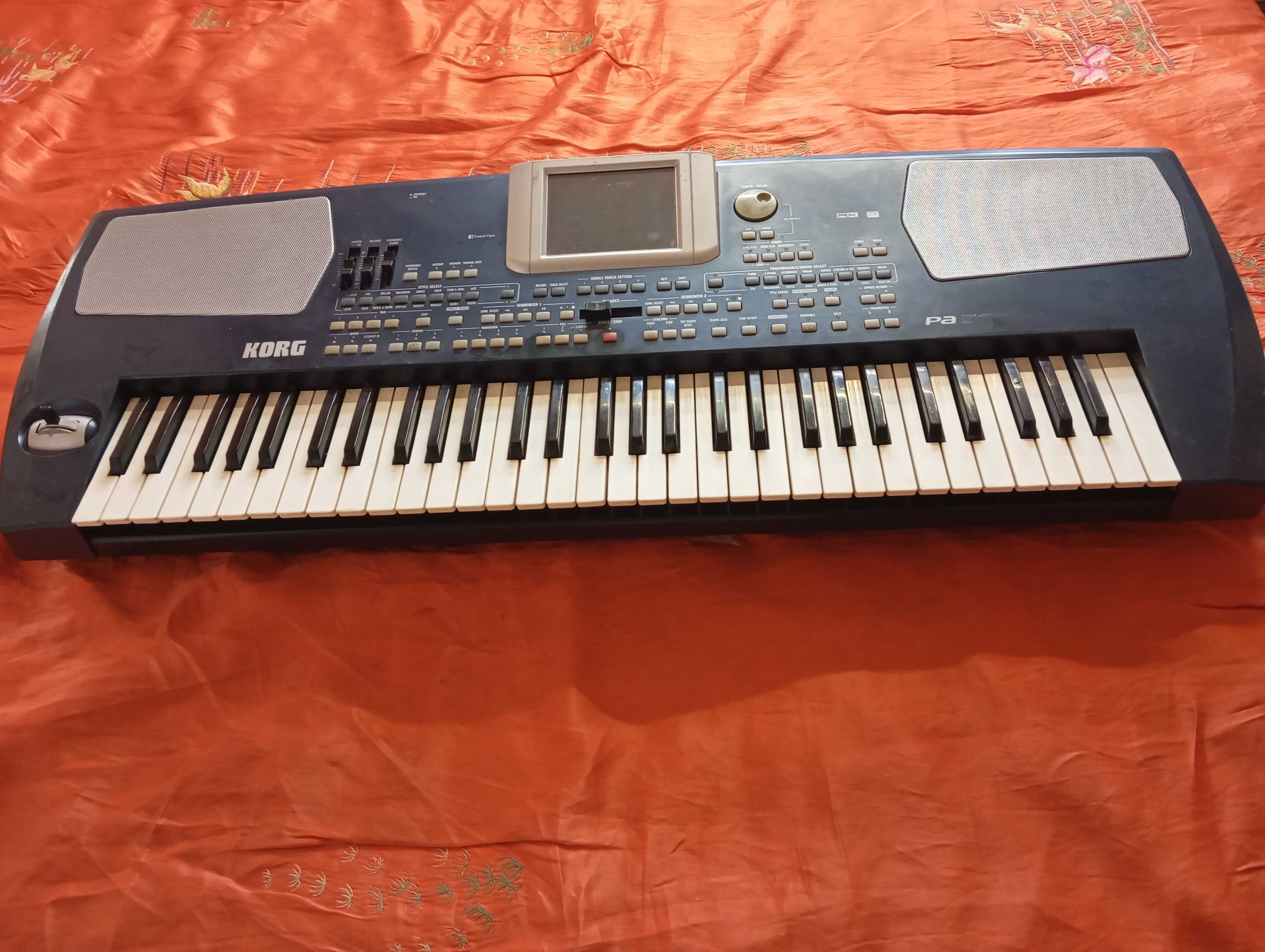 Продам KORG PA500