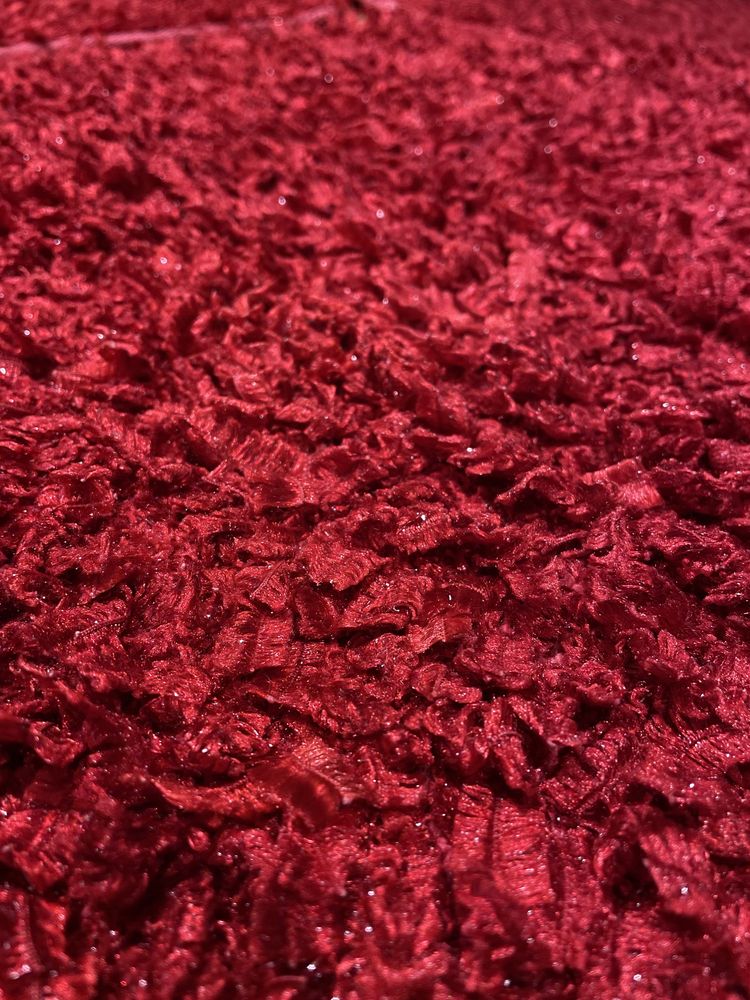 Terno de quarto vermelho brilhante