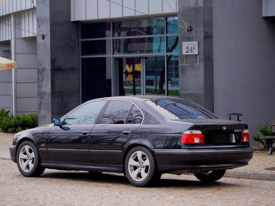 Piękne czarne BMW e39 520i automat LPG  beznyna + gaz sedan stan super