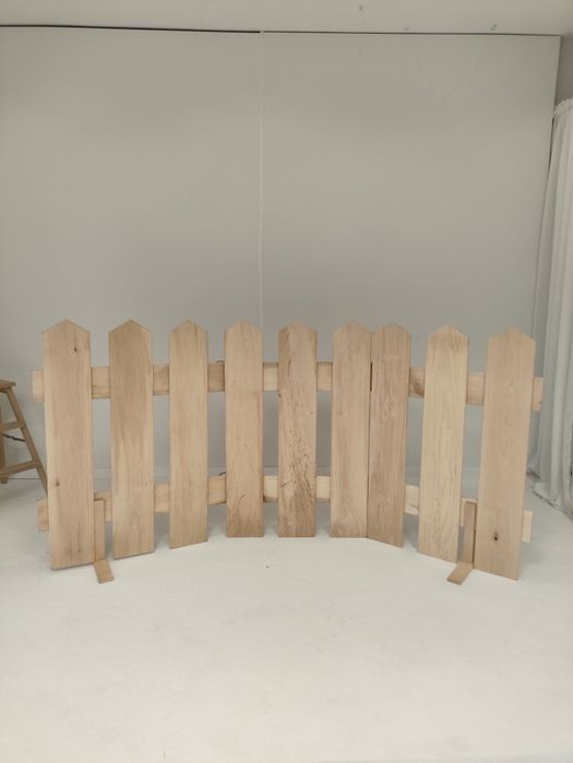 Drewniany plotek trzy przęsła ok. 220 cm