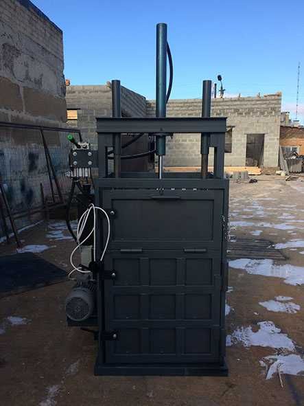 Пресс для макулатуры, вторсырья и отходов 5т