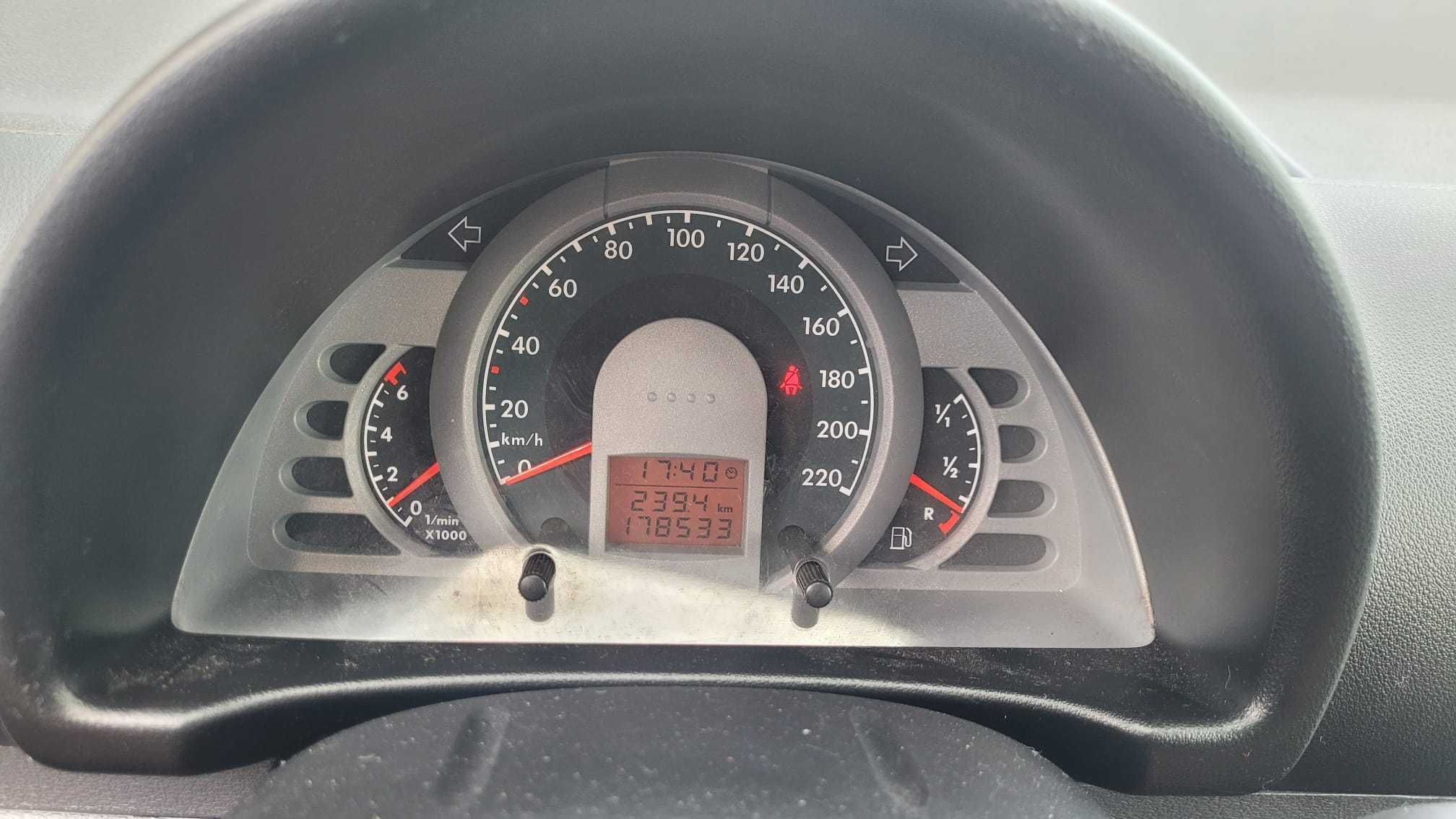 VW Fox stan bardzo dobry