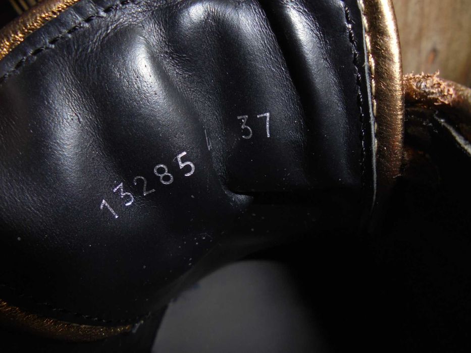 ténis de senhora muito práticos