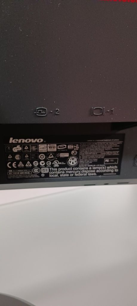 Monitor PC Lenovo