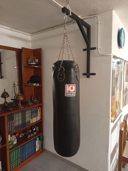 Saco de boxe Kohler + suporte de parede